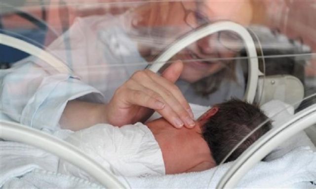 دراسة : الولادة المبكرة ضارة أيضا بالأم