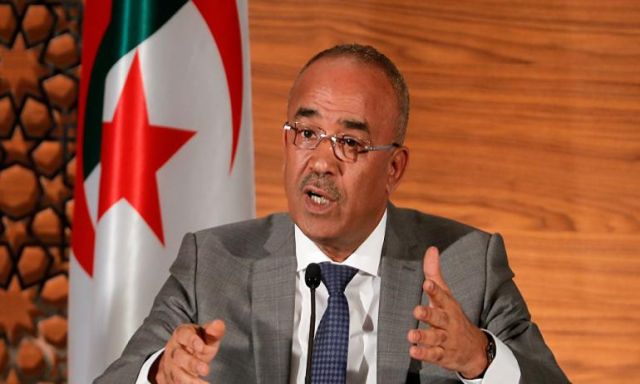 رئيس الوزراء الجزائرى يبدأ محادثات تشكيل الحكومة الجديدة