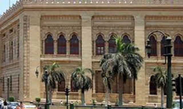 تضم 57 ألف مخطوط أثرية ونسخ نادرة من القرآن الكريم .. أكبر مكتبة في مصر