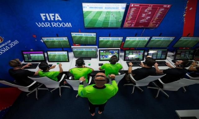 "تقنية حكم الفيديو المساعد" تأخذ منعطفا جديدا في كأس الاتحاد الإنجليزي