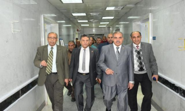رئيس جامعة الأزهر يتفقد مستشفى باب الشعرية الجامعي