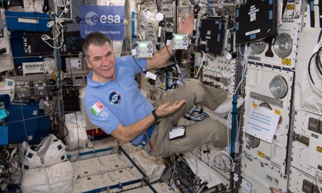 رائد الفضاء الإيطالى باولو نيسبولى في الصالون العلمى لأكاديمية البحث العلمي