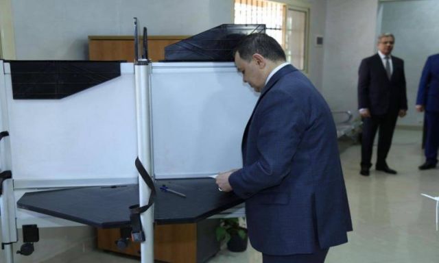  وزير الداخلية يدلى بصوته فى الإستفتاء على التعديلات الدستورية