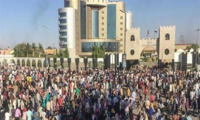 قضاة السودان يعلنون تنظيم مسيرة أمام المحكمة الدستورية