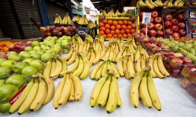 صعود أسعار الفاكهة فى سوق العبور