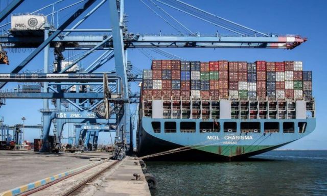 ميناء بورسعيد يستقبل 28 سفينة بضائع وحاويات متنوعة