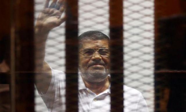 ”جنايات القاهرة” تؤجل إعادة محاكمة مرسى باقتحام الحدود الشرقية لجلسة 11 مايو