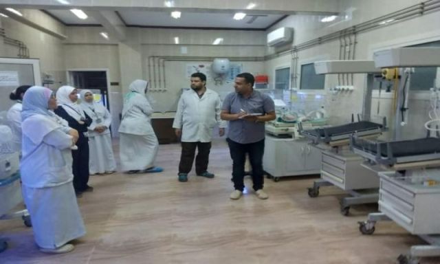 محافظ أسيوط يكلف مسئولي الصحة بحملات مفاجئة على المستشفيات لمتابعة الرعاية الصحية للمواطنين