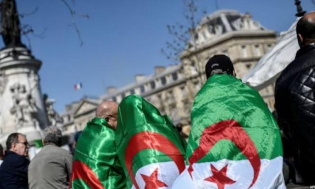 استمرار الاحتجاجات في الجزائر  بعد تأجيل الانتخابات الرئاسية