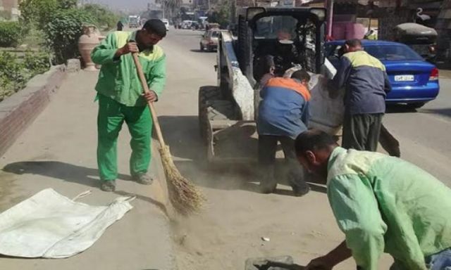 حملات نظافة بشوارع المنيا ورفع 20 طن من المخلفات يوميا ً