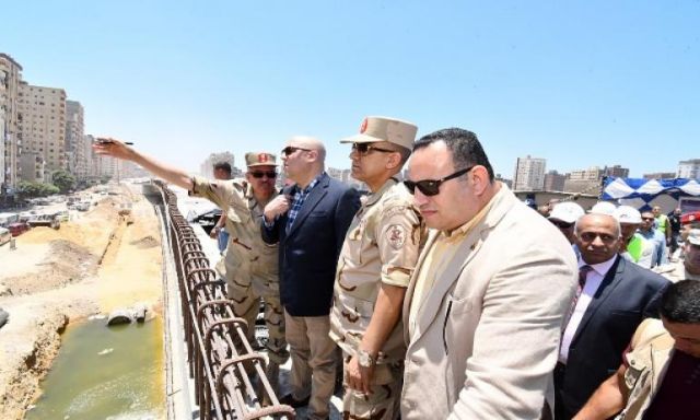  محافظ الإسكندرية ووزير الإسكان يتفقدان مشروع تطوير محور المحمودية 