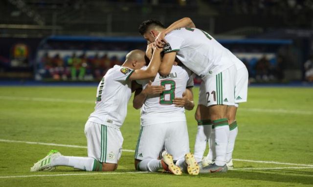 الجزائر يفوز على السنغال ويتأهل لدور ال16 بأمم أفريقيا