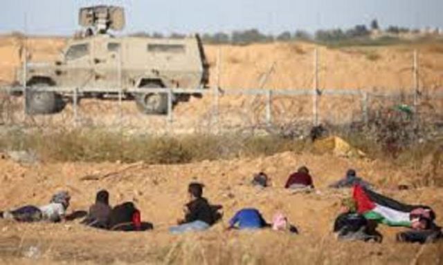 آلية عسكرية إسرائيلية تدهس فلسطينيين اثنين بالضفة الغربية