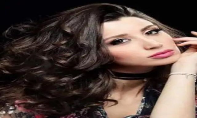 سارة التونسى ..معلومات عن ملكة الجمال التى اكتشفها خالد يوسف