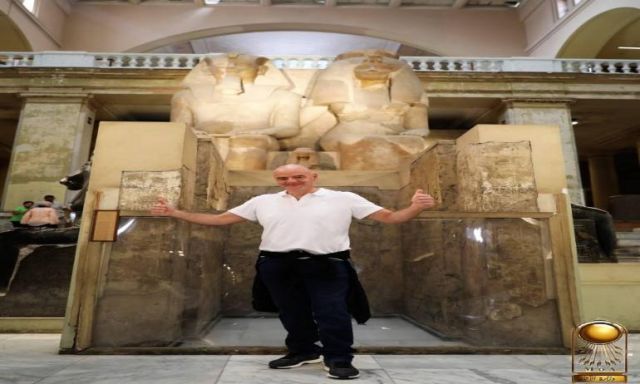 شاهد بالصور .. كواليس زيارة رئيس” الفيفا ” للمتحف المصرى