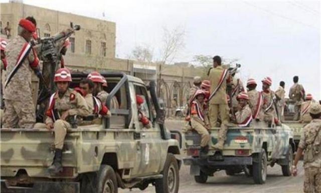القوات العسكرية اليمنية تتمكن من تفكيك لغمًا بحريًا حوثيًا بسواحل البحر الأحمر