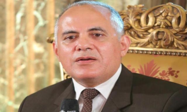 وزير الري يعود للقاهرة عقب زيارة إثيوبيا