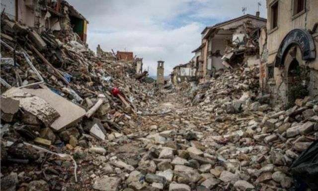 زلزال بقوة ٦ ريختر يضرب غرب تركيا