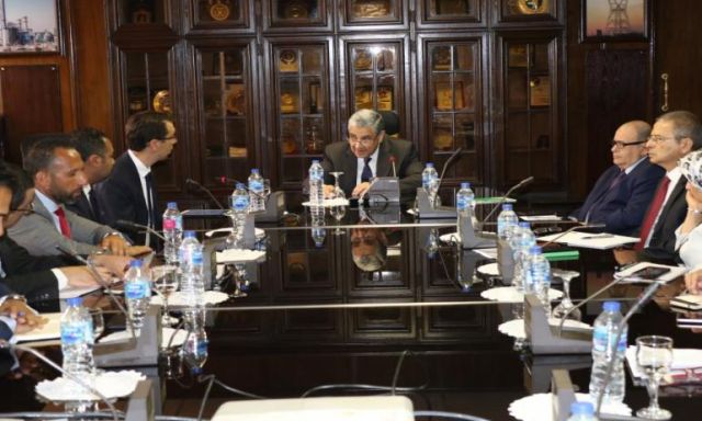 كواليس لقاء وزير الكهرباء بوفد شركة «فودافون مصر» لبحث سبل التعاون