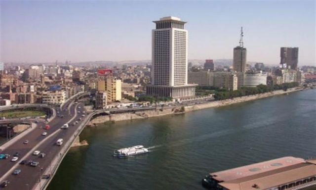 أجهزة تأمبن الزمالك التابعة لمديرية أمن القاهرة تحبط محاولة إنتحار شاب من أعلى كوبرى 15 مايو