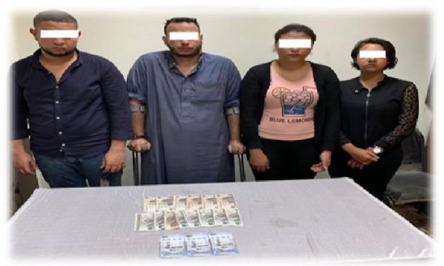 ضبط 4 أشخاص قاموا بسرقة مبالغ مالية وهواتف محمولة من مسكن بالقاهرة بإنتحال صفة رجال شرطة