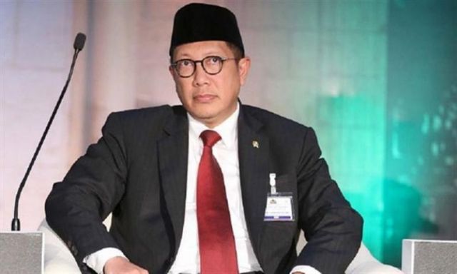 لماذا قدم وزير الرياضة الإندونيسي استقالته؟