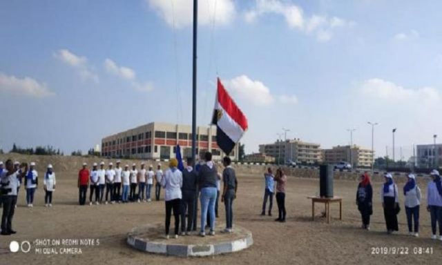 بالصور.. جامعة قناة السويس تستقبل عامها الجديد بتحية العلم والسلام الوطني
