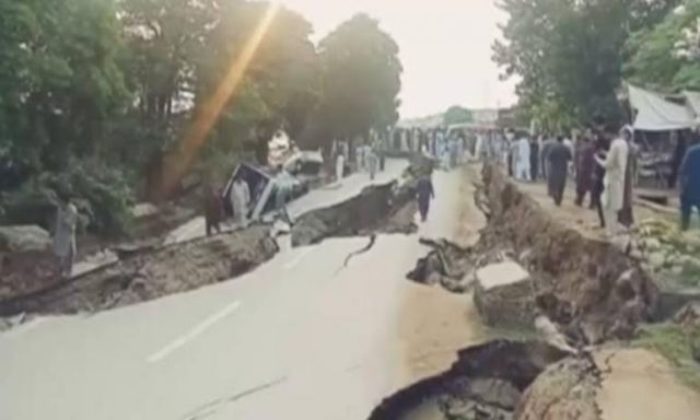 ارتفاع حصيلة ضحايا زلزال باكستان إلى ٣٧ قتيلا و٥٠٠ جريح