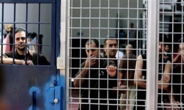تعليق إضراب الأسري الفلسطينيين بسبب أجهزة التشويش