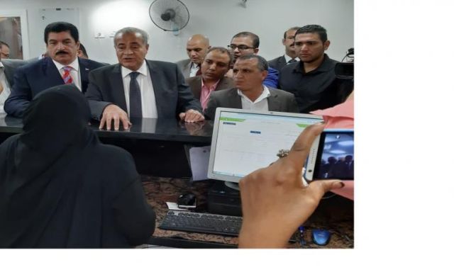 شاهد بالصور ..  وزير التموين يفتتح مركزي خدمة المواطنين بقليوب وشبرا الخيمة