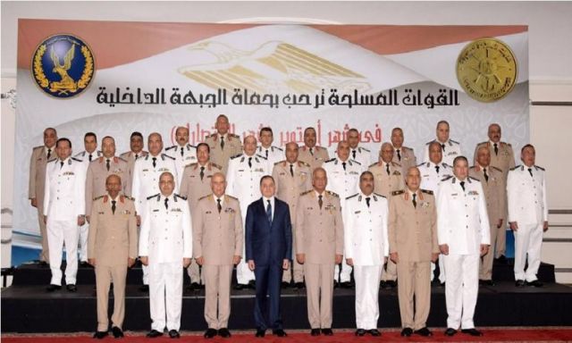  وزير الداخلية يقدم التهنئة للفريق أول محمد زكى والقوات المسلحة فى ذكرى نصر أكتوبر
