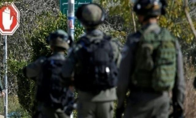 الجيش الإسرائيلي يبحث عن جناة أطلقوا النار علي موقع عسكري في الضفة