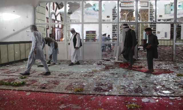 الإرهاب يضرب أفغانستان من جديد..مقتل 20 شخصا فى انفجار بمسجد أثناء صلاة الجمعة