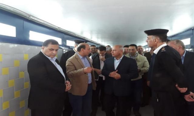 وزير النقل يتفقد محطة مصر