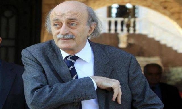 جنبلط يؤكد.. عملاء لسوريا وراء التحريض ضده واتهامه بالمسئولية عن أزمة المحروقات
