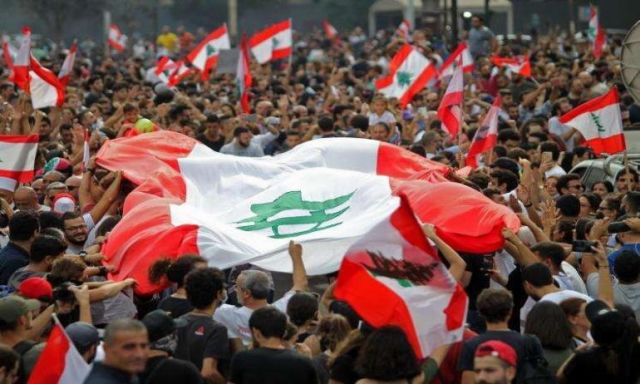 قطع طرق في بيروت واعتصام أمام وزارة الداخلية اللبنانية