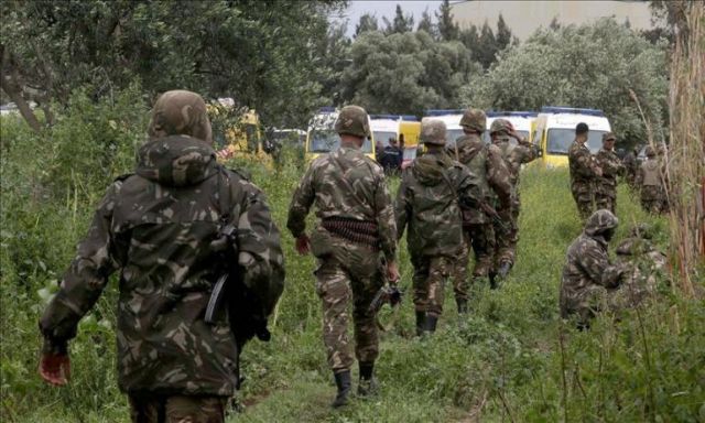 الدفاع الجزائرية: تدمير قنبلة والقبض على عنصر دعم للإرهابيين شمال غربى البلاد