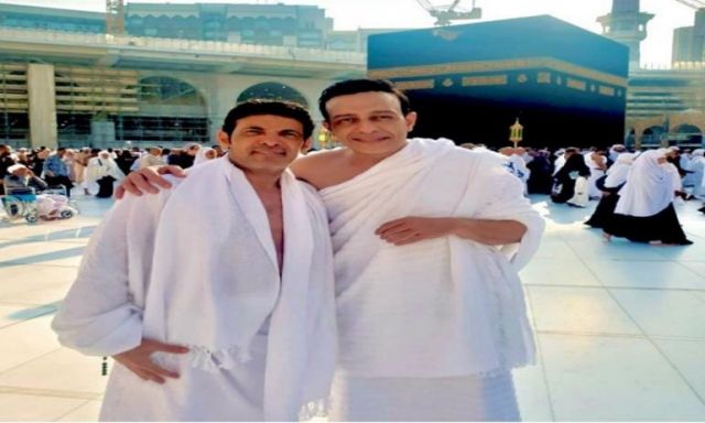 صورة.. سعد الصغير ومحمد عبد الحافظ بملابس الإحرام في الحرم المكي