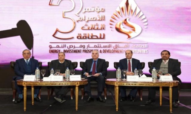 مؤتمر الأهرام للطاقة في يومه الثاني يناقش الصناعات التحويلية قيمة مضافة للثروات البترولية