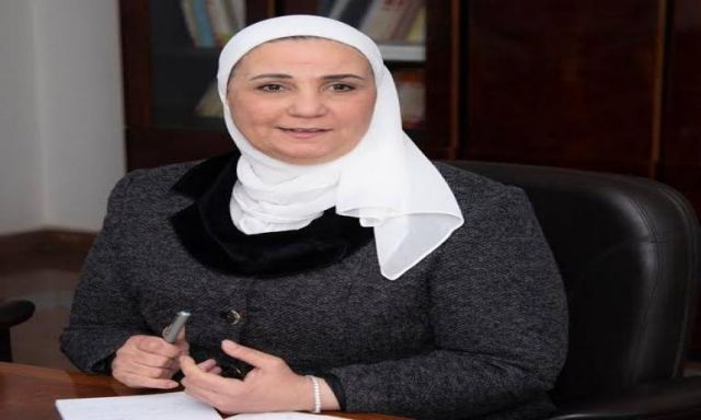 وزيرة التضامن تتفقد معرض مهرجان شرم الشيخ التراثي