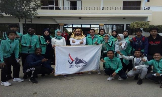 الإدارة المركزية للطلاب الوافدين تنظم زيارة لأنفاق تحيا مصر والمشروعات القومية بقناة السويس
