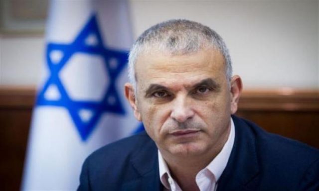 موقع عبرى يكشف عن ”علاقة غير أخلاقية” بين وزير المالية الإسرائيلى وقاضية