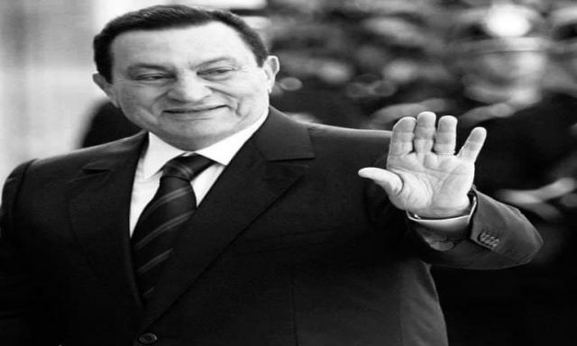 عصام الحضري ينعي الرئيس حسني مبارك: نعم الأب والقائد والزعيم