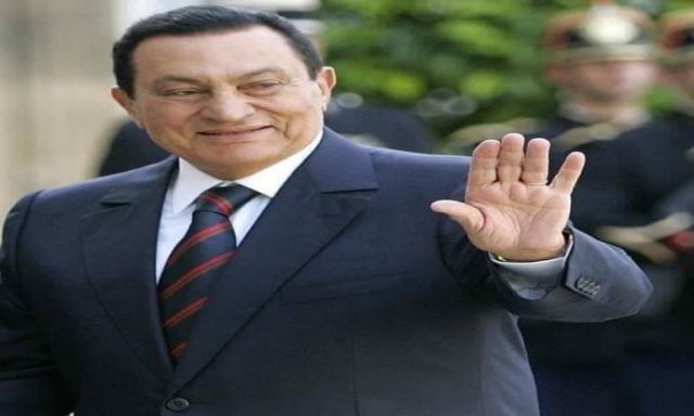 سمية الخشاب تنعي الرئيس الأسبق محمد حسني مبارك
