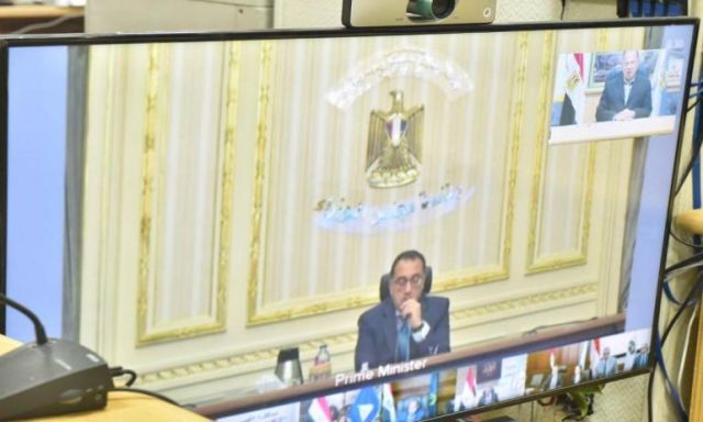 محافظ أسيوط يطمئن رئيس الوزراء عبر الفيديو كونفرانس بتوافر السلع التموينية والمخزون الإستراتيجي 