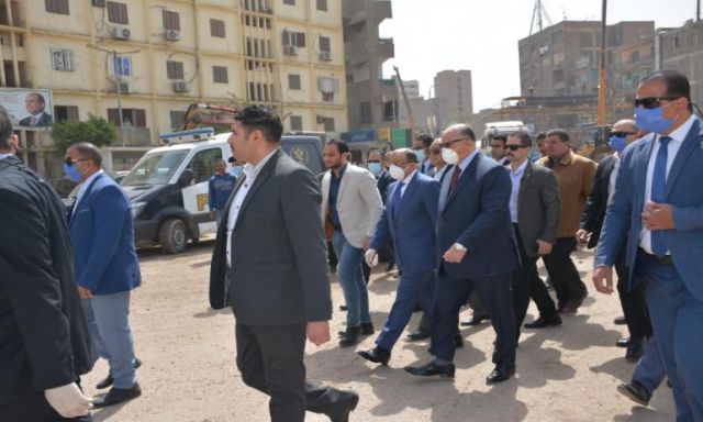 لماذا نقل وزير التنمية المحلية رئيس حي المطرية لديوان محافظة القاهرة؟
