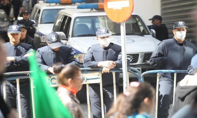 ارتفاع عدد الإصابات بكورونا فى الجزائر إلى 986 حالة