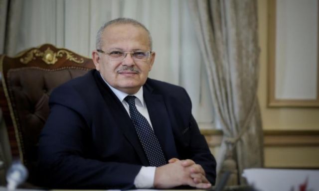 رئيس جامعة القاهرة يعلن تخصيص 20% من راتبه والنواب والعمداء لمدة 3 شهور لصالح العمالة غير المنتظمة