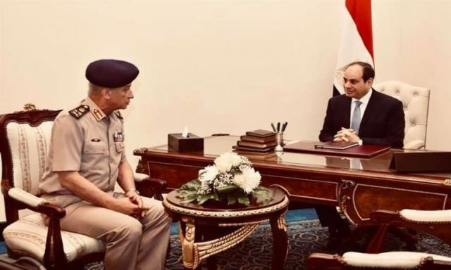 وزير الدفاع يهنئ الرئيس السيسي بالذكرى الـ38 لتحرير سيناء