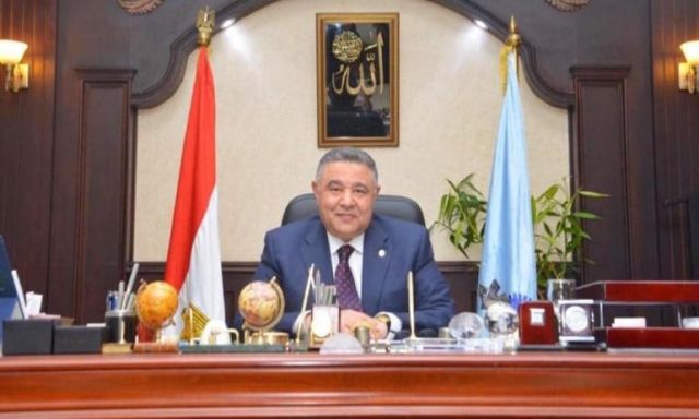 محافظ البحر الأحمر يهنئ الرئيس السيسى ومدبولي ووزير الدفاع بعيد تحرير سيناء